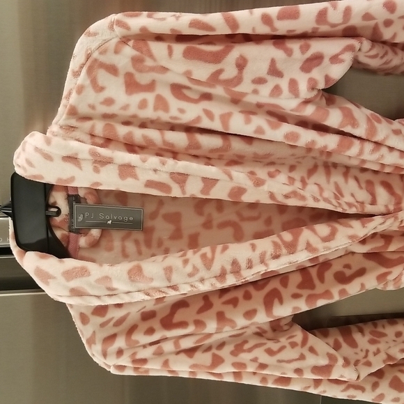 💕PJ SALVAGE💕 Robe ~ Blush Pink Animal Print Large L NWL - Picture 7 of 12